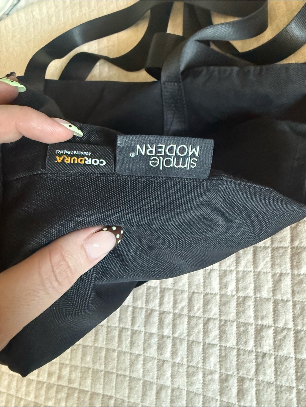 Simple modern medium tote - midnight - Picture 5 of 7